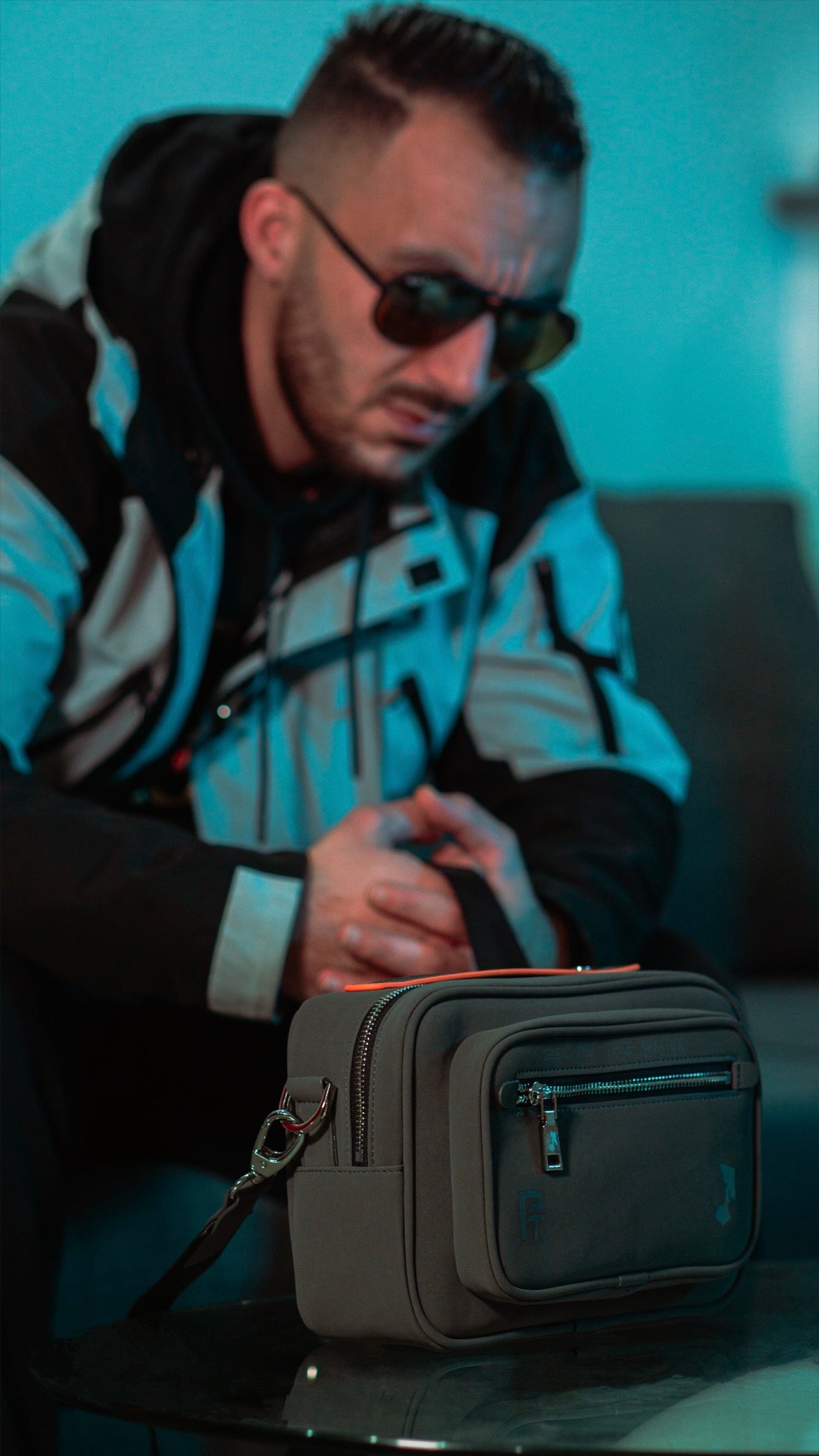 VOYAGE. PistoufTV Edition